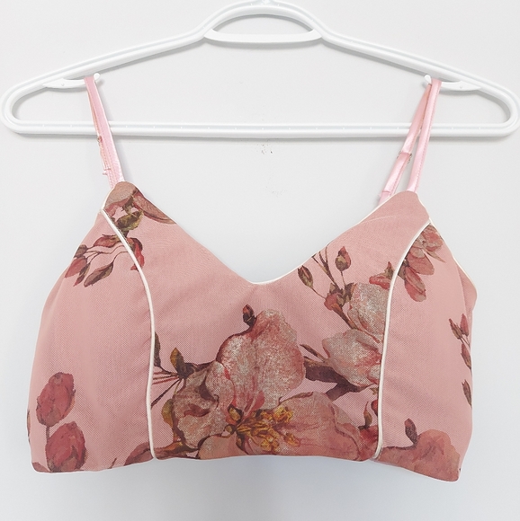 Floral Crop Top - Picture 2 of 5